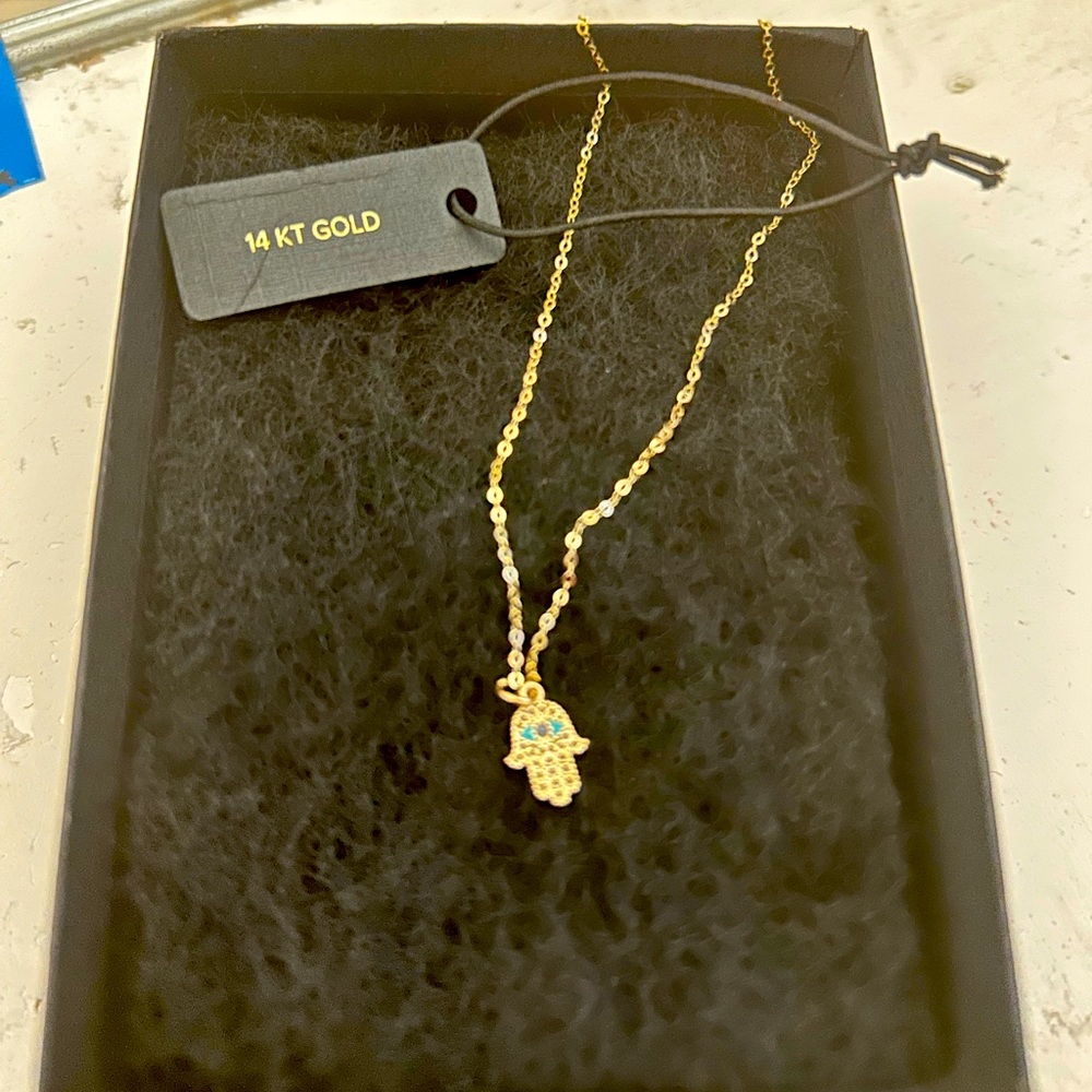 Hamza Necklace.